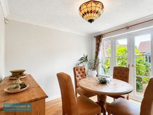 Dining room- click for photo gallery